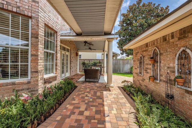 5007 Beech Street, Bellaire, TX 77401
