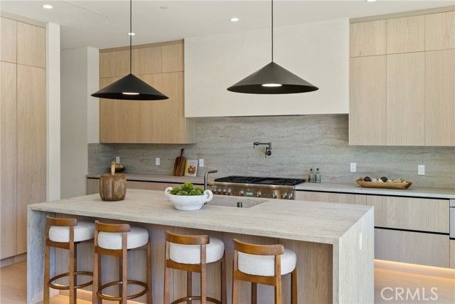 14738 Otsego Street, Sherman Oaks, CA 91403