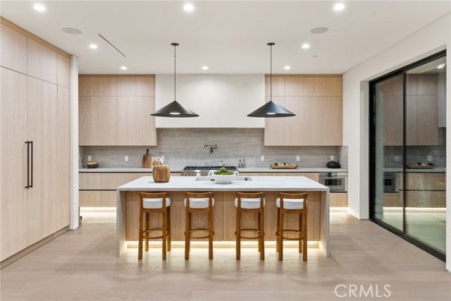 14738 Otsego Street, Sherman Oaks, CA 91403