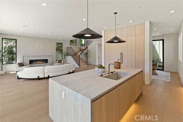 14738 Otsego Street, Sherman Oaks, CA 91403