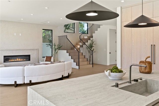 14738 Otsego Street, Sherman Oaks, CA 91403