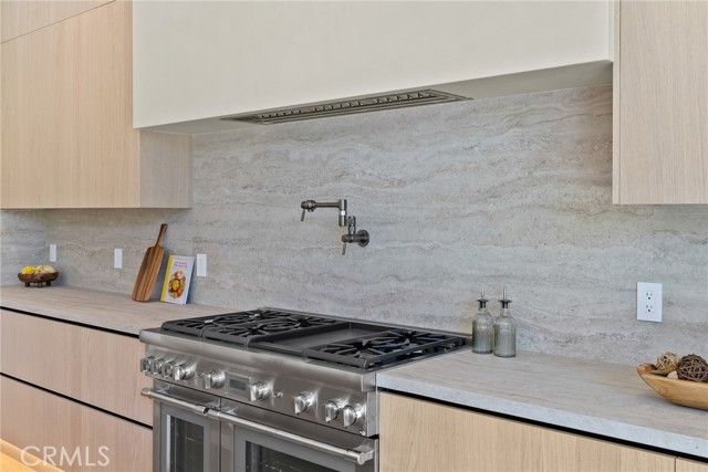 14738 Otsego Street, Sherman Oaks, CA 91403