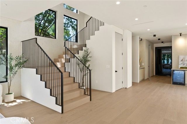 14738 Otsego Street, Sherman Oaks, CA 91403