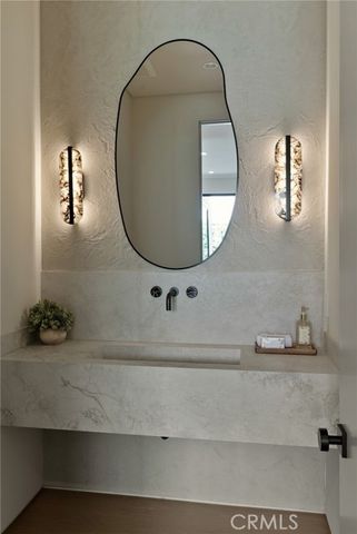 14738 Otsego Street, Sherman Oaks, CA 91403