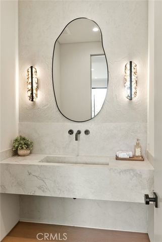 14738 Otsego Street, Sherman Oaks, CA 91403