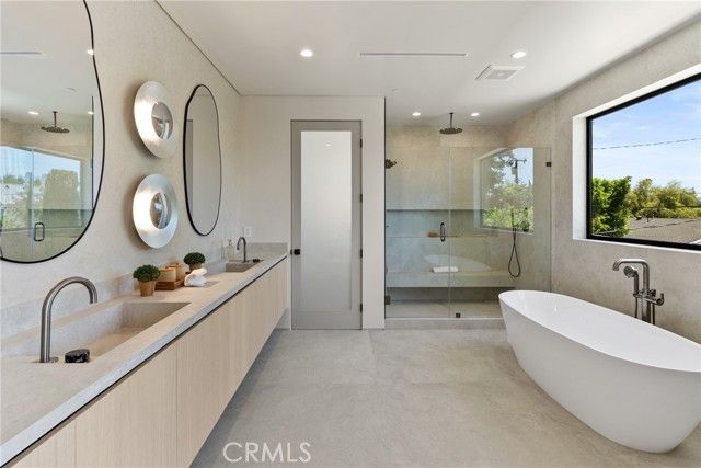 14738 Otsego Street, Sherman Oaks, CA 91403