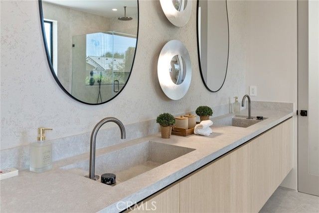 14738 Otsego Street, Sherman Oaks, CA 91403