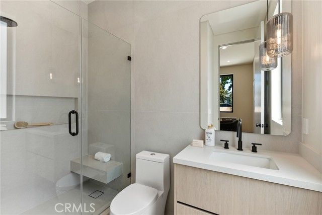 14738 Otsego Street, Sherman Oaks, CA 91403