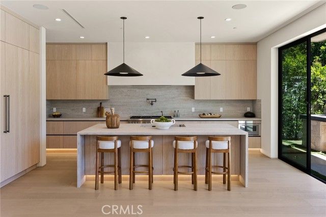 14738 Otsego Street, Sherman Oaks, CA 91403