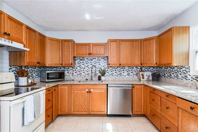 1976 Redstone Drive, Fairborn, OH 45324