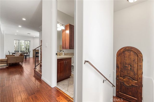 3833 Huron Ave. 1, Culver City, CA 90232