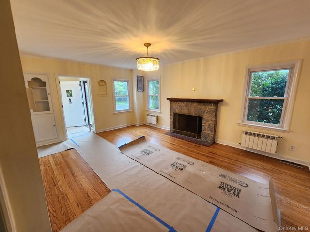 114 Lexington Avenue 1, Franklin Square, NY 11010