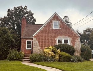 114 Lexington Avenue 1, Franklin Square, NY 11010
