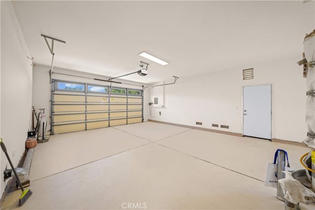 14075 Silent Stream Ct, Eastvale, CA 92880