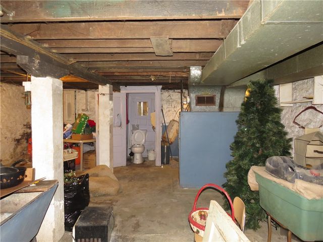 1214 Amanda St, Carrick, PA 15210