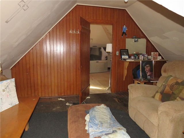 1214 Amanda St, Carrick, PA 15210