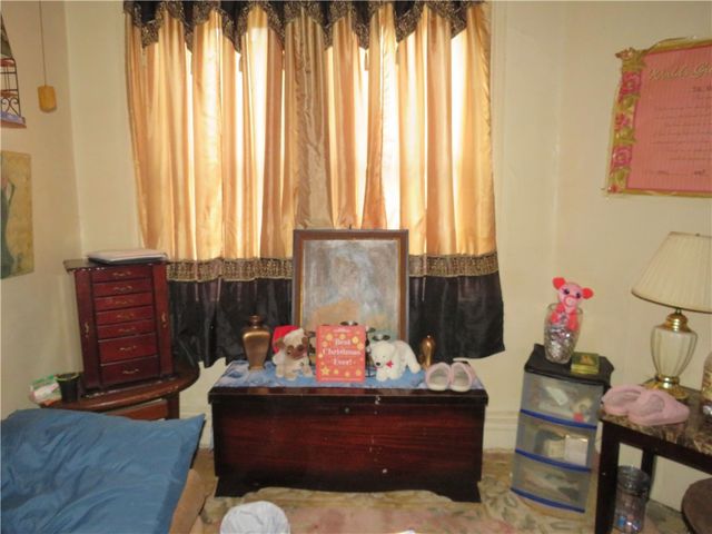 1214 Amanda St, Carrick, PA 15210