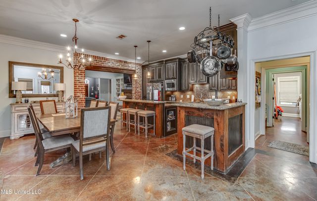 401 Emerald Trail, Brandon, MS 39047