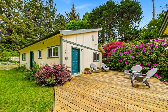 402 Tanglewood Road, Arcata, CA 95521