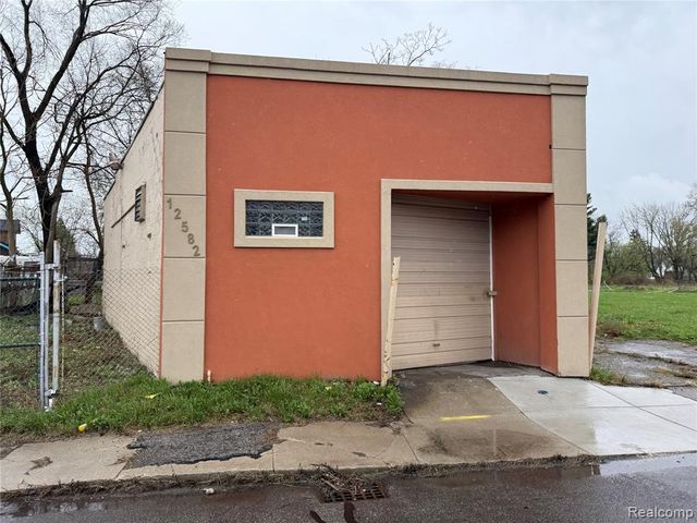 12582 E Mcnichols Road, Detroit, MI 48205
