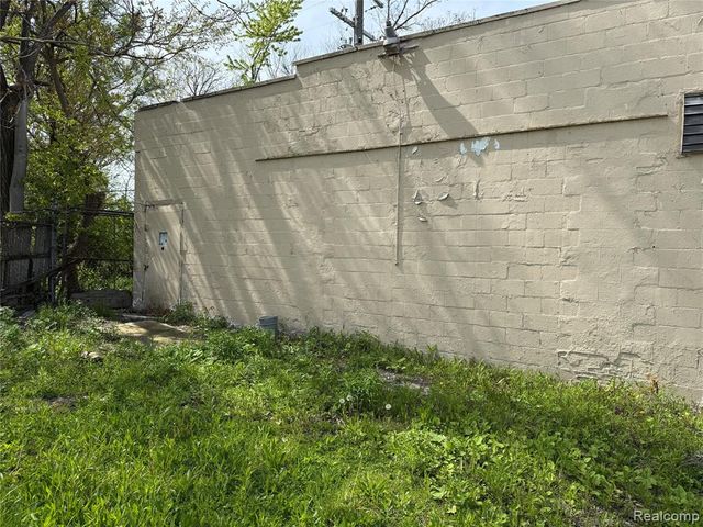 12582 E Mcnichols Road, Detroit, MI 48205