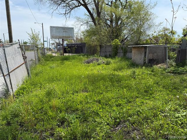 12582 E Mcnichols Road, Detroit, MI 48205