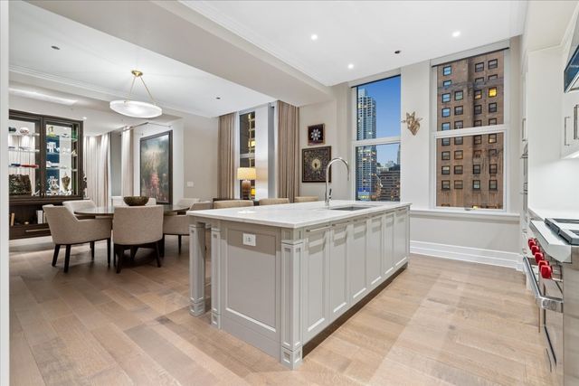 435 N Michigan Avenue 1203, Chicago, IL 60611