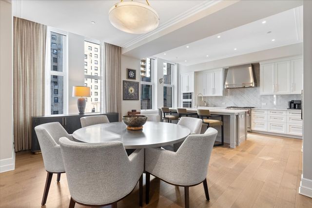 435 N Michigan Avenue 1203, Chicago, IL 60611