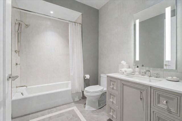 435 N Michigan Avenue 1203, Chicago, IL 60611