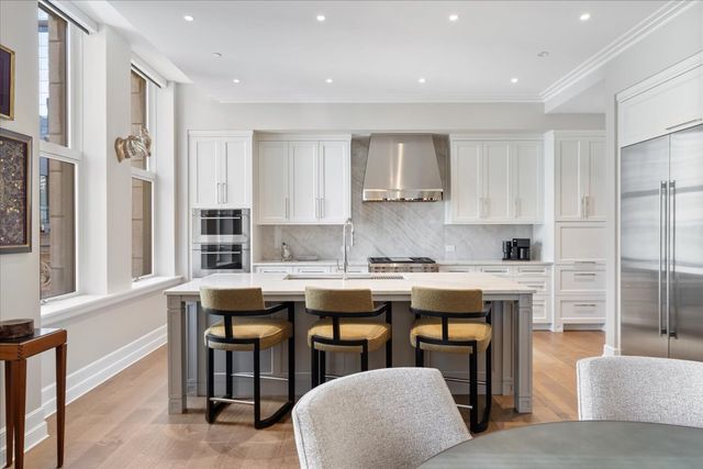 435 N Michigan Avenue 1203, Chicago, IL 60611