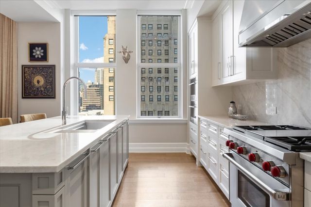 435 N Michigan Avenue 1203, Chicago, IL 60611