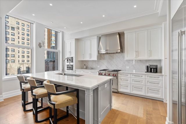 435 N Michigan Avenue 1203, Chicago, IL 60611