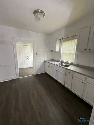 1821 Ridgewood Avenue, Toledo, OH 43608