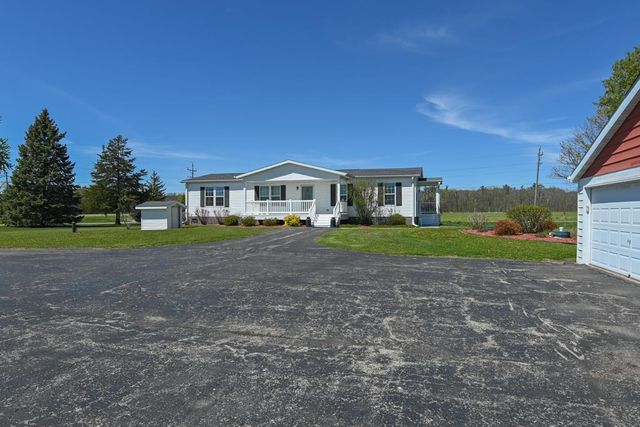N688 BELLIN ROAD, Fremont, WI 54940