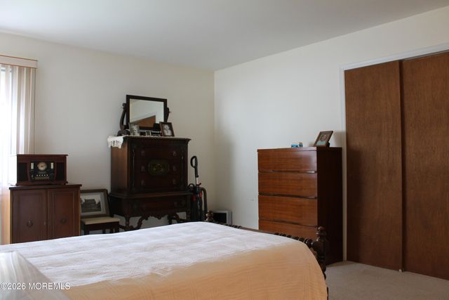 221 Orlando Boulevard, Toms River, NJ 08757