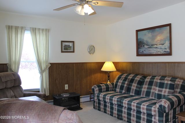 221 Orlando Boulevard, Toms River, NJ 08757