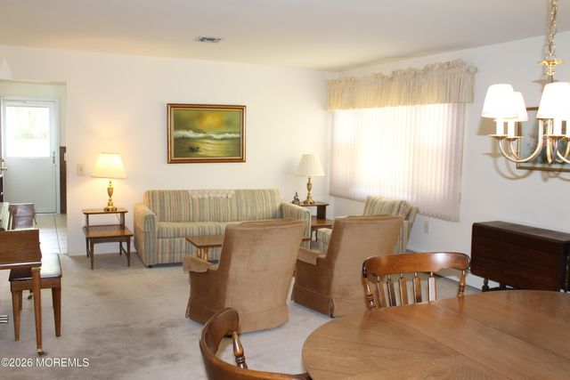 221 Orlando Boulevard, Toms River, NJ 08757