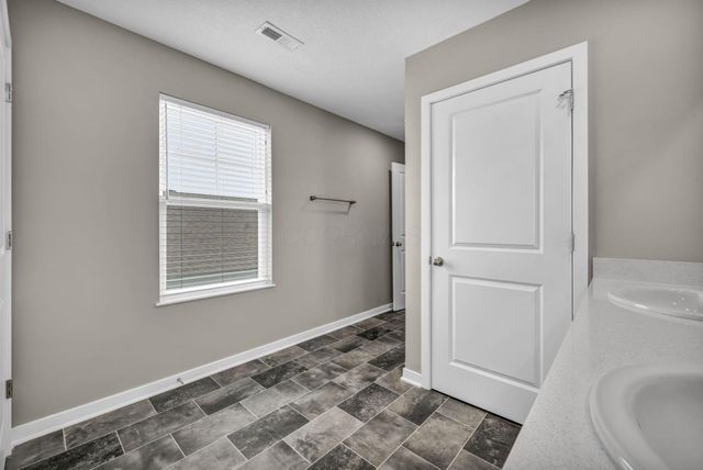 291 Flint Court, Commercial Point, OH 43116