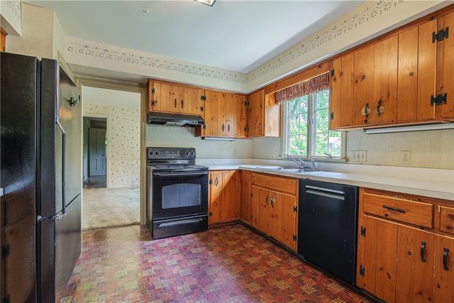 22 Snowberry Circle, Penfield, NY 14526