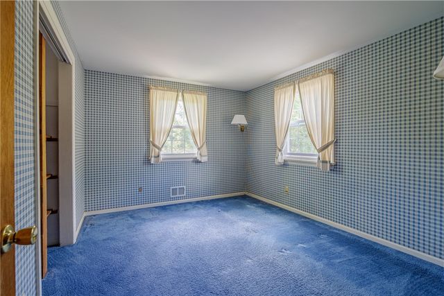22 Snowberry Circle, Penfield, NY 14526