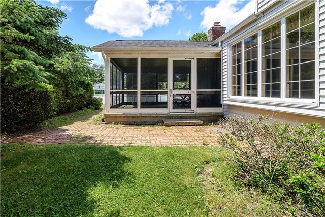 22 Snowberry Circle, Penfield, NY 14526
