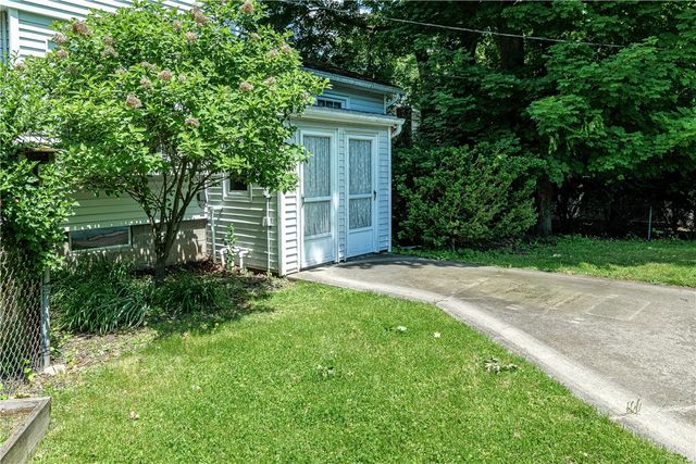 22 Snowberry Circle, Penfield, NY 14526