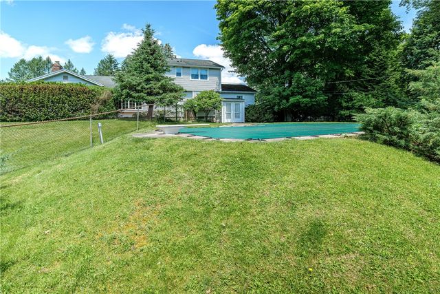 22 Snowberry Circle, Penfield, NY 14526