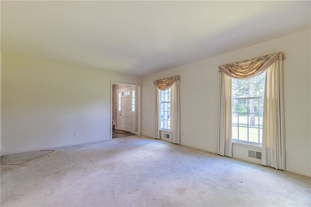 22 Snowberry Circle, Penfield, NY 14526