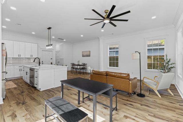 1918 Emden Street, North Charleston, SC 29406