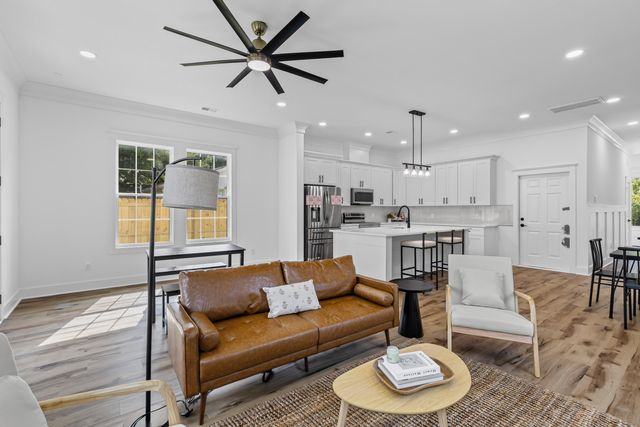 1918 Emden Street, North Charleston, SC 29406