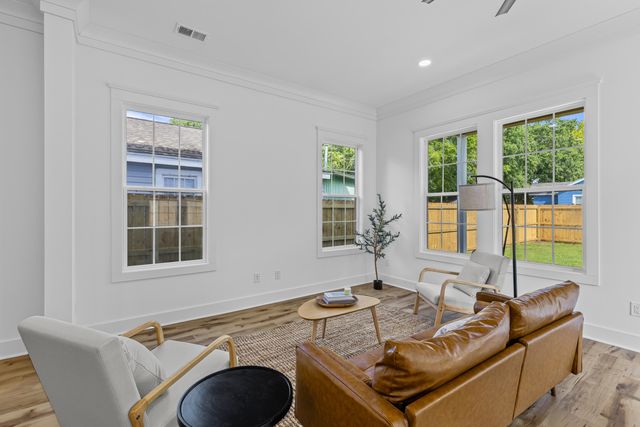1918 Emden Street, North Charleston, SC 29406