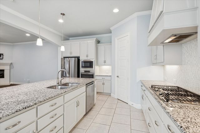 6928 Heather Lane, North Richland Hills, TX 76182