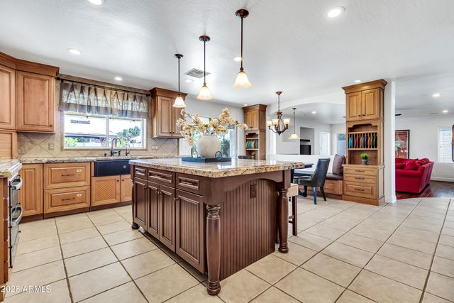 3955 E INDIGO BAY Court, Gilbert, AZ 85234