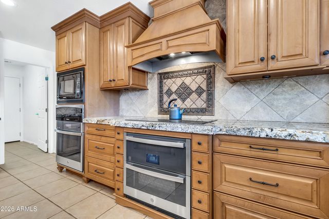 3955 E INDIGO BAY Court, Gilbert, AZ 85234